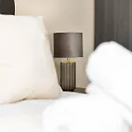 Brand New Luxury Apartment - 2 Bedroom - City Centre - Jq - Wifi - Netflix - 10Ah
