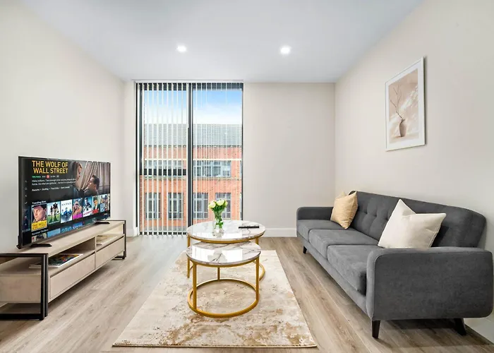 Brand New Luxury Apartment - 2 Bedroom - City Centre - Jq - Wifi - Netflix - 10Ah